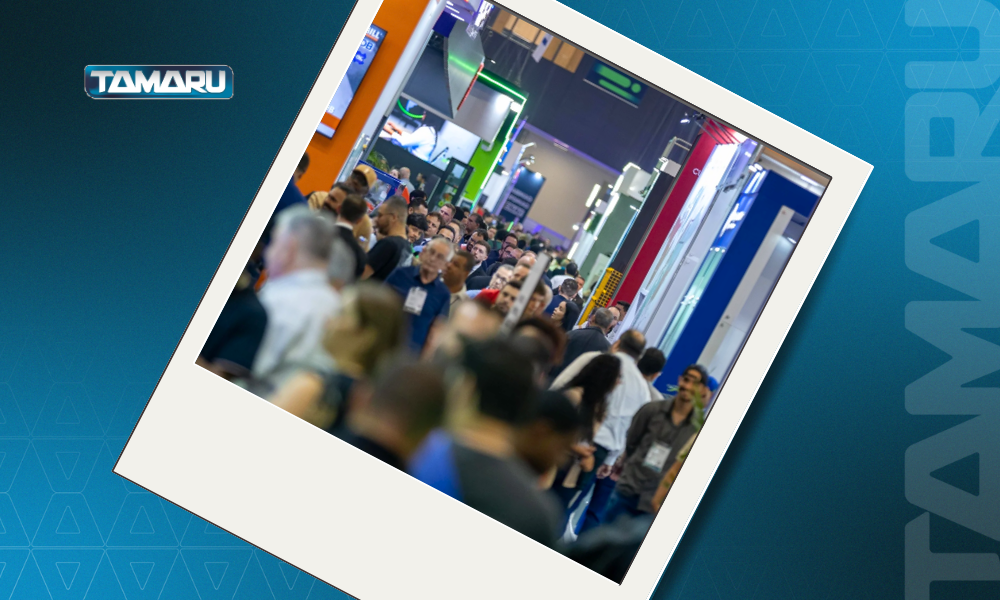 Equipe da Tamaru Ferramentas durante visita à FEIMEC 2026, feira da indústria metalmecânica e usinagem.